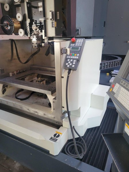 Makino Wire EDM, Model DUO 43
