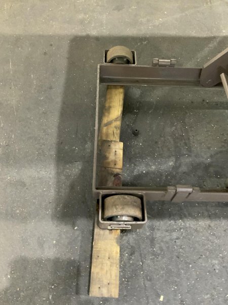 2,500 LB AUTOQUIP SERIES 35 HYDRAULIC LIFT TABLE: STOCK #81279