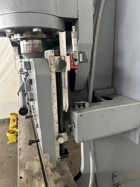 55 TON X 8' PACIFIC J55-8 HYDRAULIC PRESS BRAKE. STOCK # 0305620