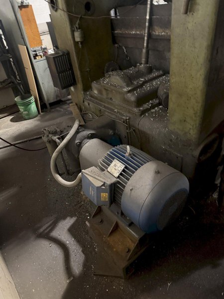 KING VERTICAL TURRET LATHE. STOCK # 0546526