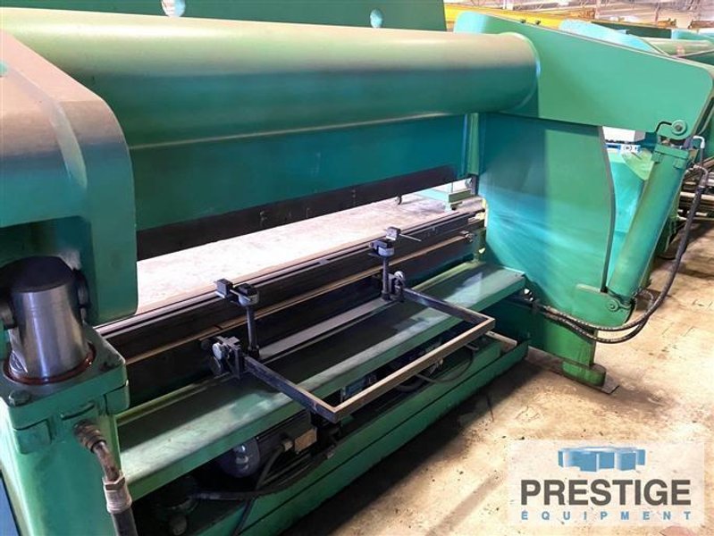 Accurpress 250 Ton x 12&#039; Hydraulic  Press Brake