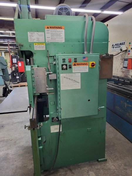 65 TON X 8FT Piranha 6508 Press Brake, 2000