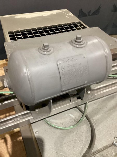 AIR QUALITY ENGINEERING AQE4000 FUME EXTRACTOR USED