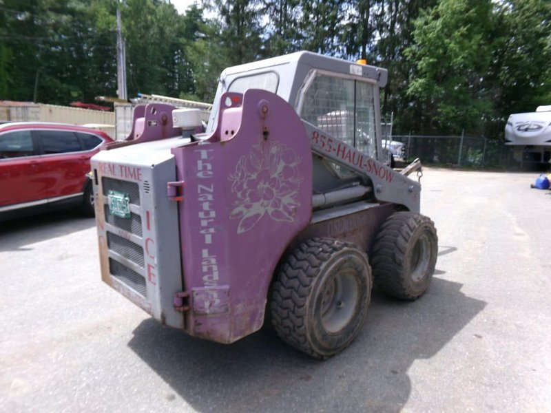 Thomas T250 Skid Steer Loader, 2008 – 87 HP Kubota Diesel, 2,500-Lb Lift Capacity, Auxiliary Hydraulics