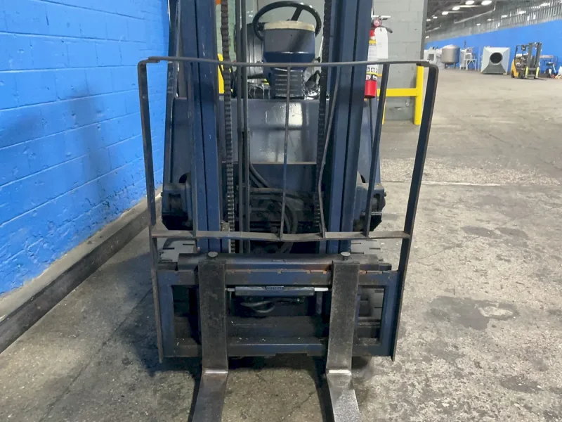 KOMATSU FORKLIFT MANUFACTURING CO. 3750 LBS ELECTRIC FORKLIFT  -  FB 20SH-4