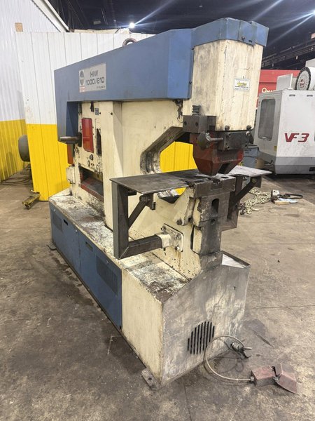 110 TON MUBEA MODEL #HIW 1000/610 HYDRAULIC IRONWORKER: YOBRO #25673