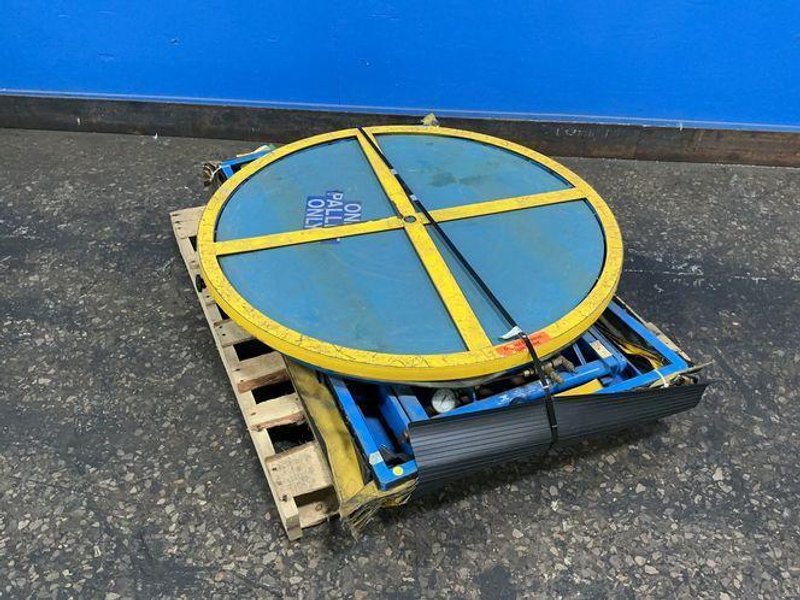 3,000 LBS PALLET LIFTER