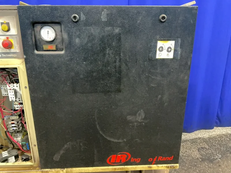 INGEROLL RAND 125 PSI AIR COMPRESSOR  -  UP6-15CTAS-125 W/