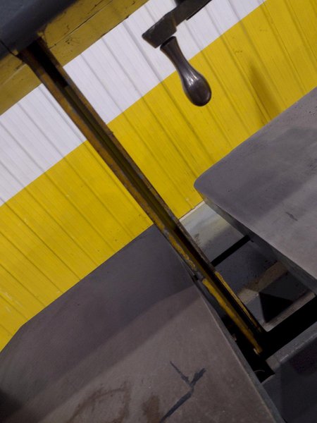 36" DOALL MODEL #3613-1 VERTICAL BANDSAW: YOBRO #24515