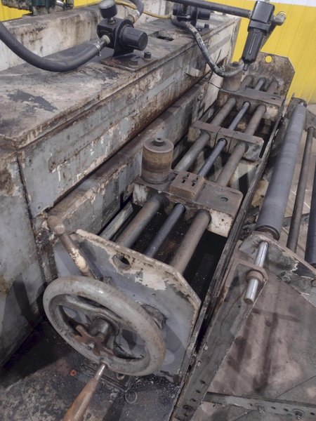 36" COE SERVO FEEDER: YOBRO #24891