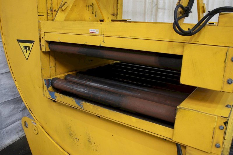 3000 LBS AIR TECHNICAL INDUSTRIES PACMAN TYPE UPENDER: STOCK #76418