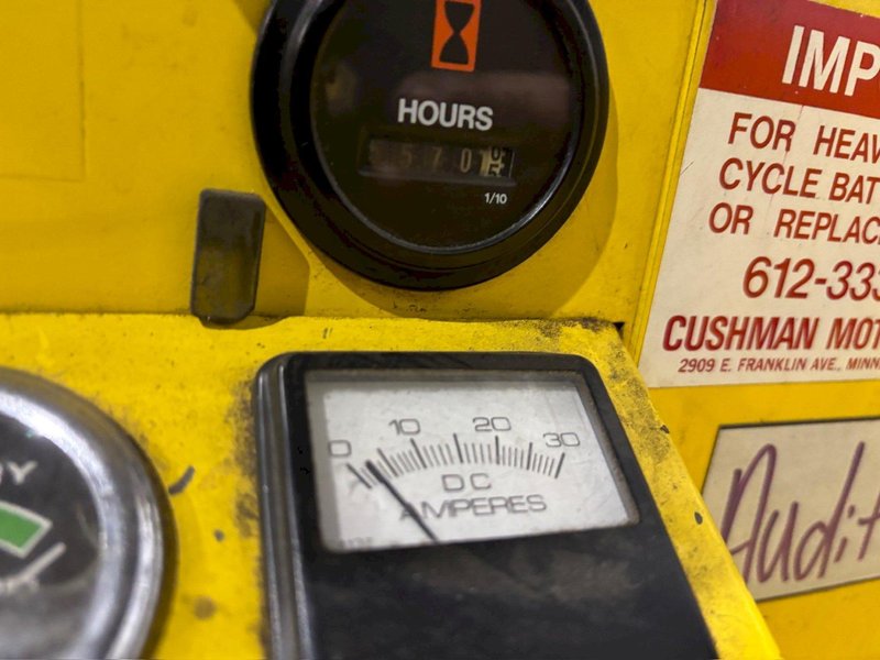 36 VOLT CUSHMAN MODEL #898361 STOCK CHASER/TUGGER CART: YOBRO #24656