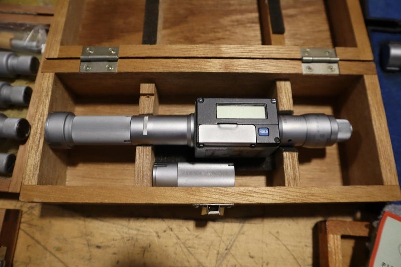 Ingage Inside Bore Micrometers: Etalon, Brown &amp; Sharpe, Fowler, and (1) Mitutoyo Digital- Auction Item