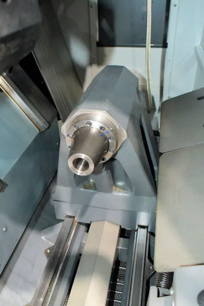 USED HAAS 21" X 32.5" CNC LATHE MODEL ST-30 WITH HAAS V2 BARFEEDER