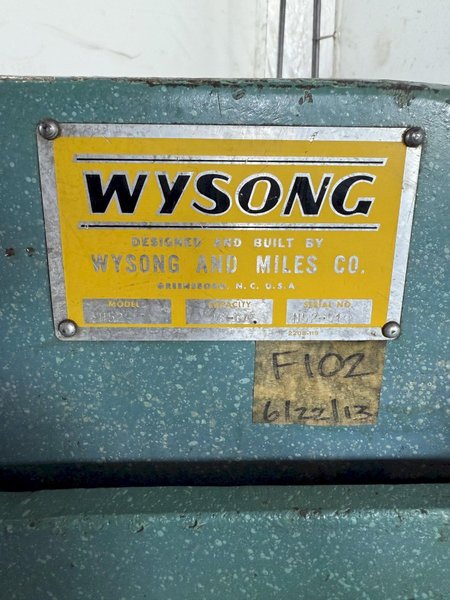 52" x 16GA WYSONG MODEL H52 HYDRAULIC SHEAR. STOCK # 1004224.