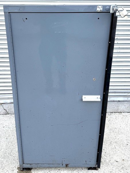 Vidmar Storage Cabinet, Single Door, (3) Shelves, 30"W x 27-3/4"D x 59"H