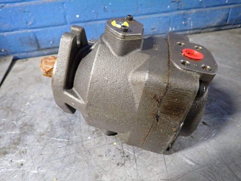 PARKER 2000 PSI HYDRAULIC PUMP  -  PVP1620K8R2M12