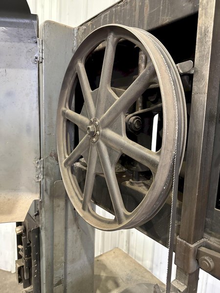 18" GROB MODEL #NS-18 VERTICAL BANDSAW: STOCK #77051