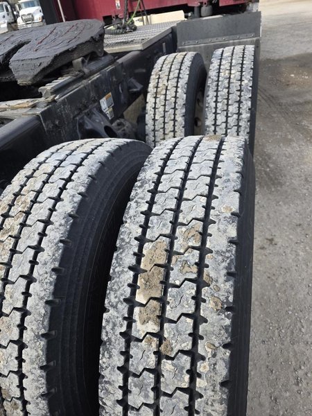 2022 Peterbilt 567 804181