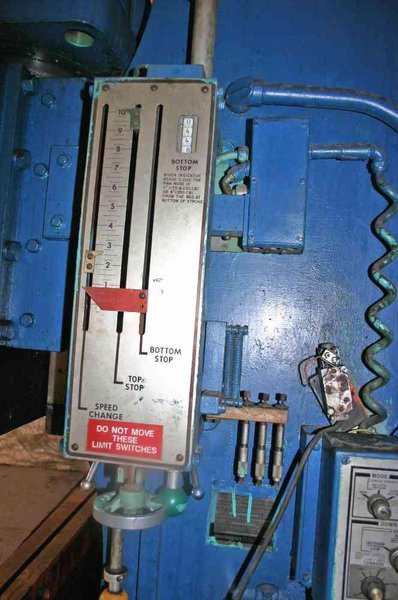 230 TON X 14' CINCINNATI HYDRAULIC PRESS BRAKE: STOCK #56000