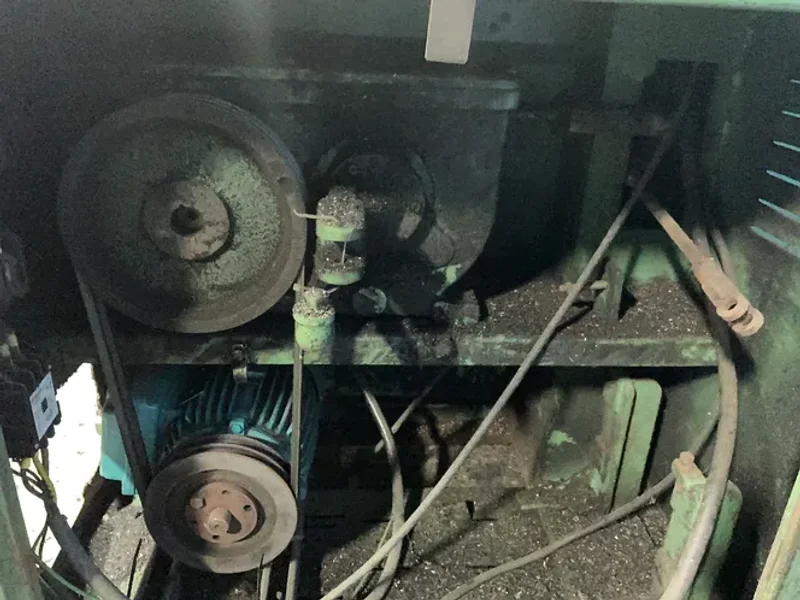 POWERMATIC 19.5” VERTICAL BAND SAW  -  87