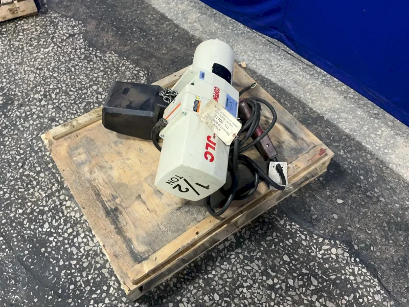 COFFING 8.4/4.2 AMPS 1/2 TON CHIAN HOIST   -  JLC1016 1 LCX