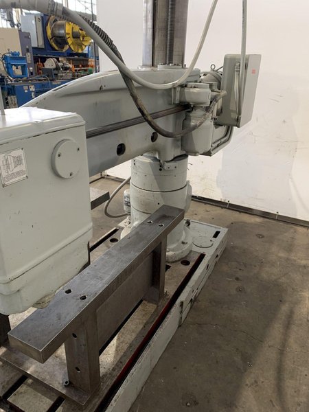 4&#039; X 11&quot; CARLTON 1A RADIAL ARM DRILL. STOCK # 0850023.