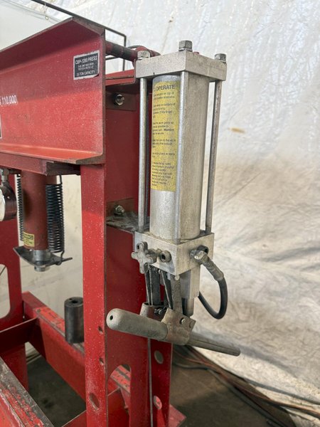 55 TON CAROLINA INDUSTRIAL HYDRAULIC H-FRAME PRESS. STOCK #0430826