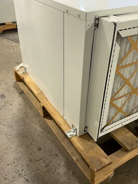 BOSCH WATER SOURCE HEAT PUMP   -  SM060-1AHX-XLSATA-CHTX