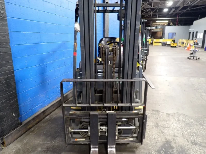 KOMATSU 2600 POUNDS ELECTRIC FORKLIFT  -  FB18MU-12