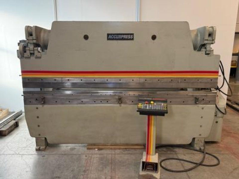 1997 Accurpress 710010 Hydraulic Press Brake (#5901)