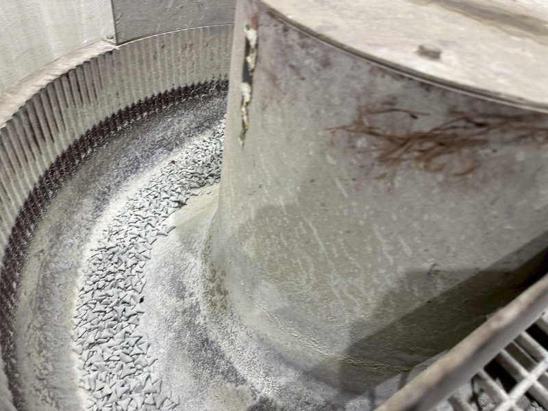 4 CUBIC FT SWECO MODEL FPD4LP, VIBRATORY PARTS FINISHER: STOCK #77372