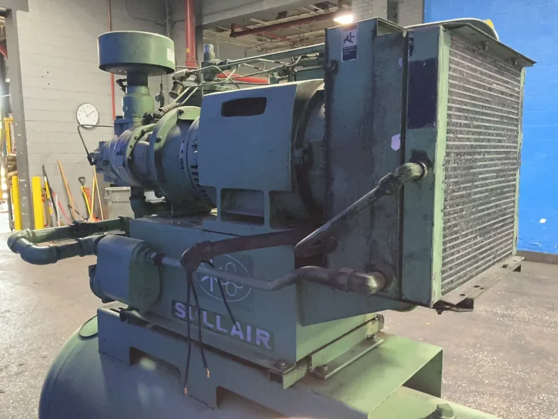 SULLAIR AIR COMPRESSOR  -  10-40 ACAC