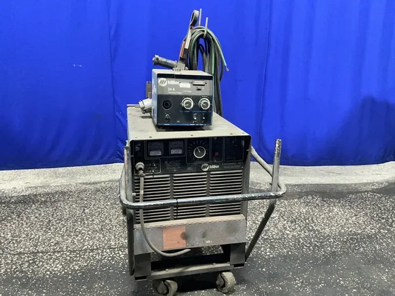 Miller  Welder  - Deltaweld 451