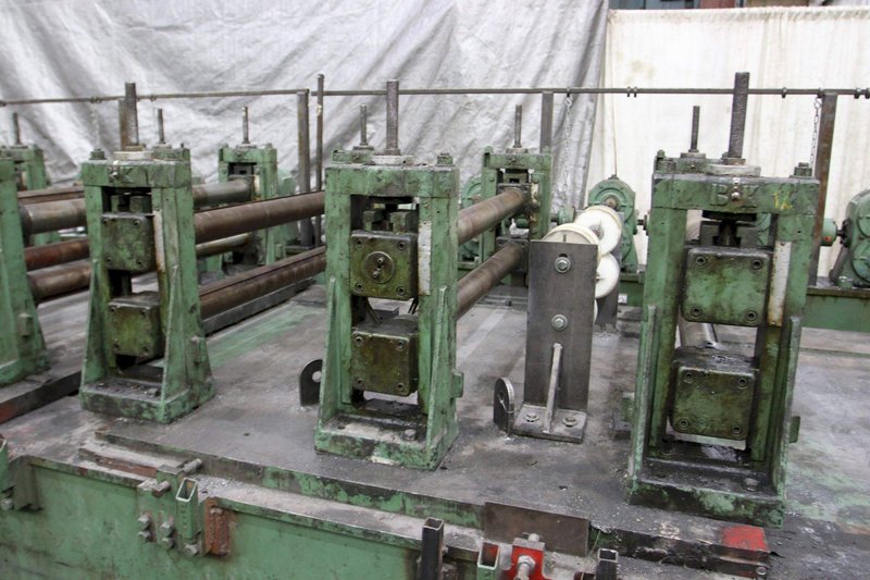 13 STANDS X 3&quot; X 44&quot; BRADBURY ROLLFORMER: STOCK #69558