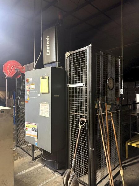 50" X 50" LANTECH AUTOMATIC SHRINK WRAPPER WITH IN-FEED &amp; OUT-FEED CONVEYOR. STOCK # 0980426