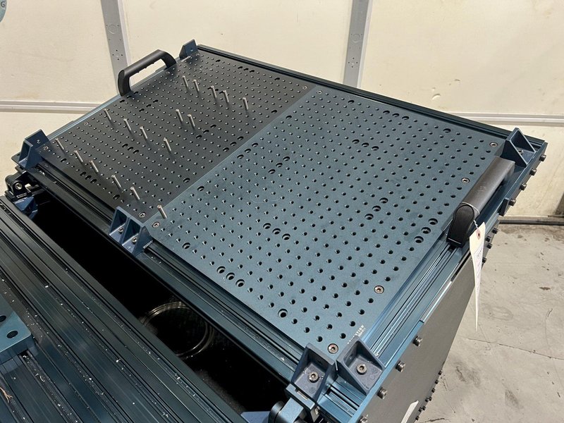 2018 UNIVERSAL ROBOTS UR10 Cobot - Dual Chuck Grippers, Flexible Loading System