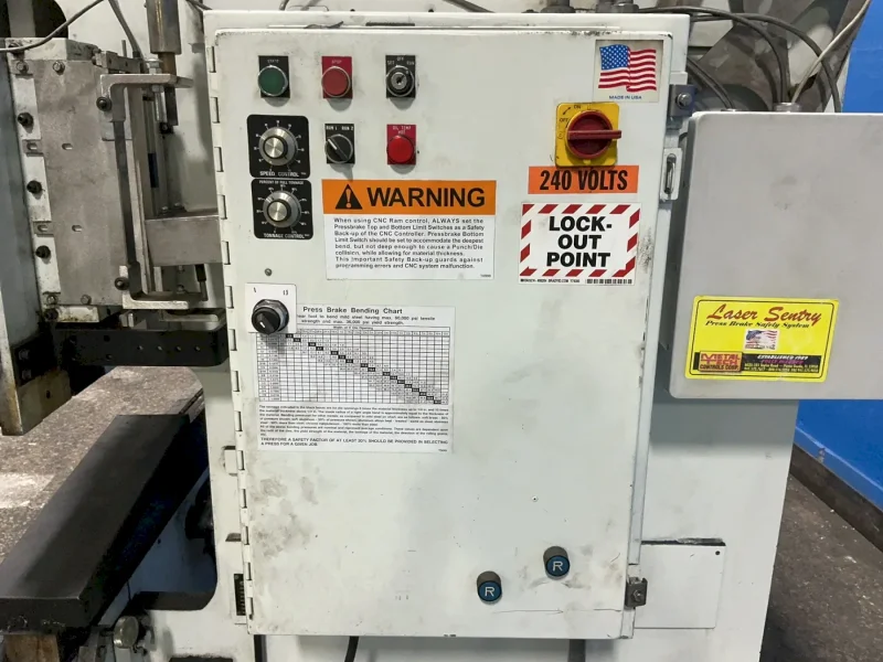 PIRANHA 95 TONS PRESS BRAKE