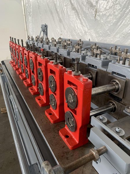 10 STAND X 1-1/2" X 8" TISHKEN MODEL 10LE 1-1/2 ROLLFORMER. STOCK # 0789324