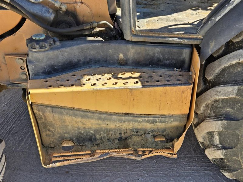 Case 580N Loader Backhoe, 2014 – Enclosed Cab, Pilot Controls