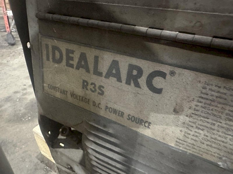 LINCOLN MODEL IDEALARC #R3S-600 WELDER POWER SUPPLY: STOCK# 23618