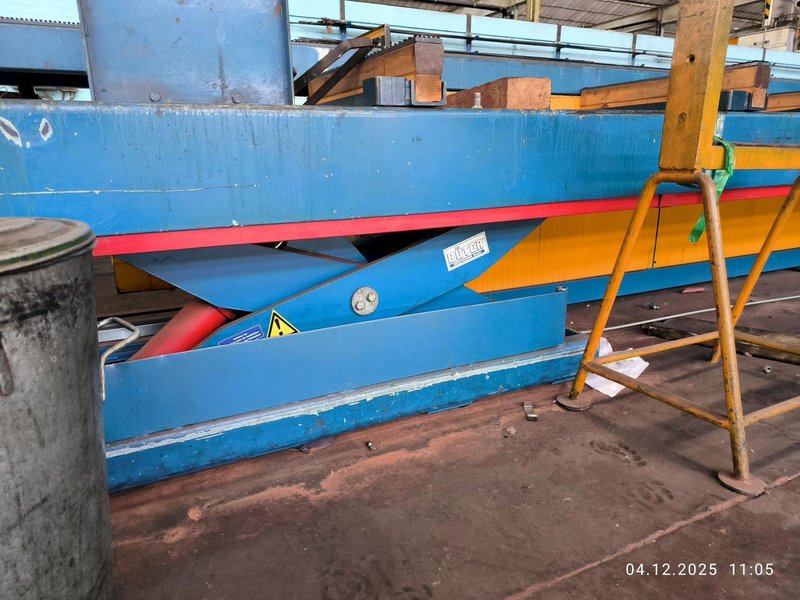 SURFACE ENGINEERING PROFILE BRUSH &amp; POLISHING LINE, NEW 2004