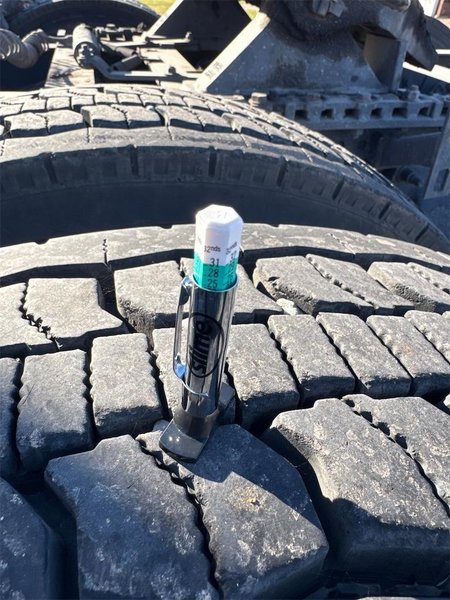 2020 Freightliner Cascadia 1FUJHHDVXLLLC1679