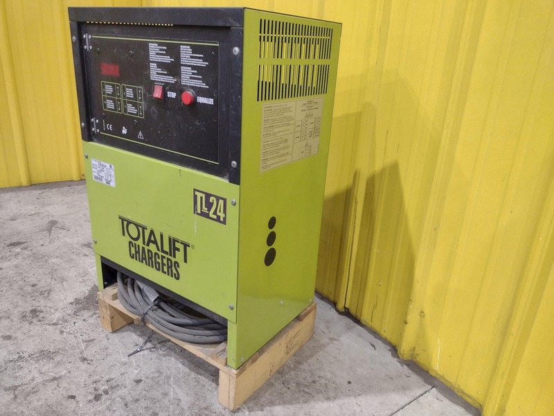 2 KVA TOTAL LIFT MODEL #TL24 BATTERY CHARGER: YOBRO #25697