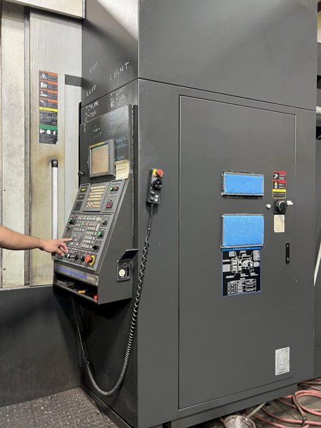 Hyundai Wia #KH1000, CNC horizontal machining center, 82.6&quot; X, 53.1&quot; Y, 55.1&quot; Z, 8000 RPM, 35 HP, CT50, Fanuc, 2010 - LOW PRICE