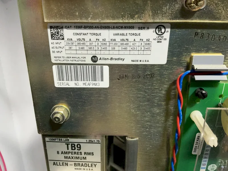 ALLEN-BRADLEY 1336 PLUS II SENSORLESS VECTOR VARIABLE FREQUENCY DRIVE  -  1336F-BP300-AN-EN909-L6-NCM-MX909