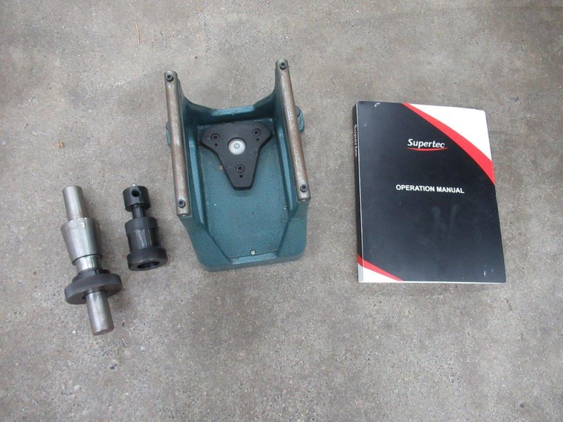 Supertec EASY-2032CNC CNC Surface Grinder w/Fanuc 0i-MF, 20"x32" Fine Pole Chuck, Full Enclosure, Coolant System w/Magnetic Separator &amp; Paper Filtration