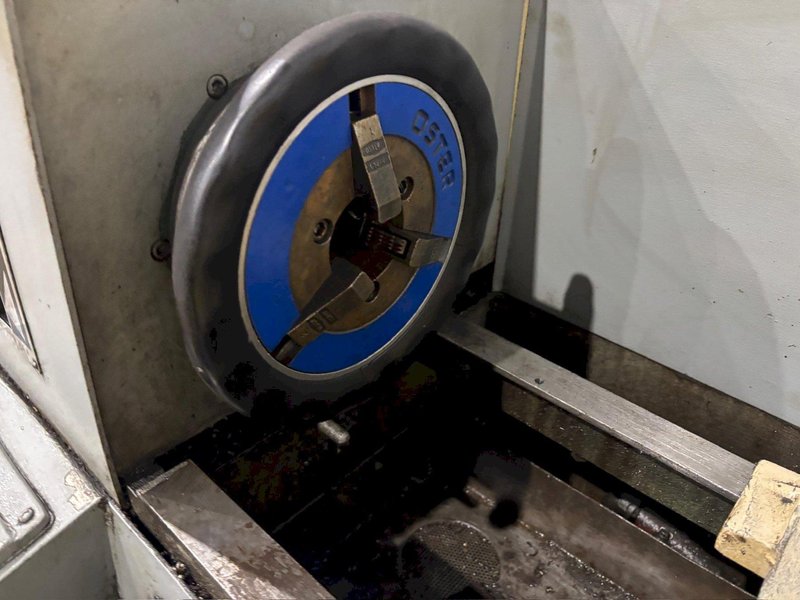 2" OSTER MODEL #702 PIPE THREADER WITH RIDGID HEADS: YOBRO #24575