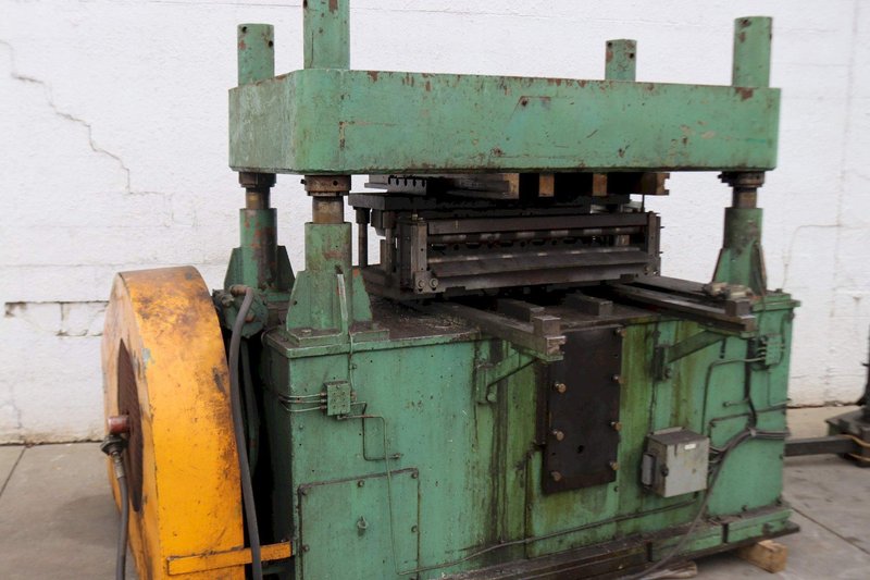 125 TON B &amp; K 4 POST CUT OFF PRESS: STOCK #73626
