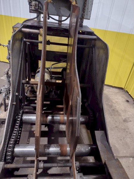 10,000 LB X 24&quot; WIDE X .187&quot; AIR FEEDS COIL CRADLE STRAIGHTENER / UNCOILER: STOCK 17042
